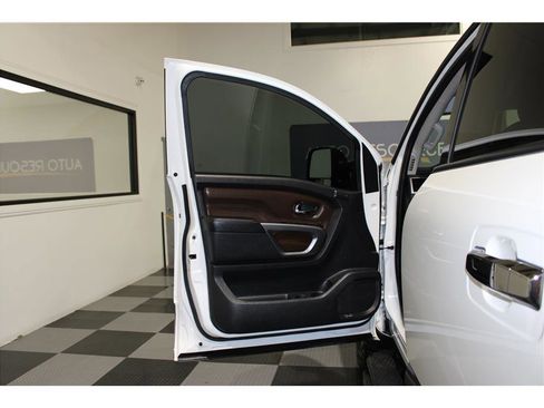 Used 2019 Nissan Titan Platinum Reserve w/ Platinum Utility Package image 14