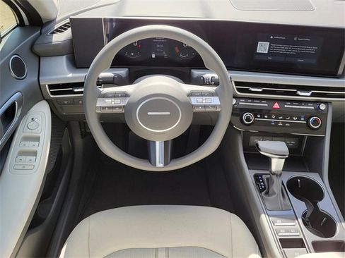 New 2025 Hyundai Sonata SE image 11