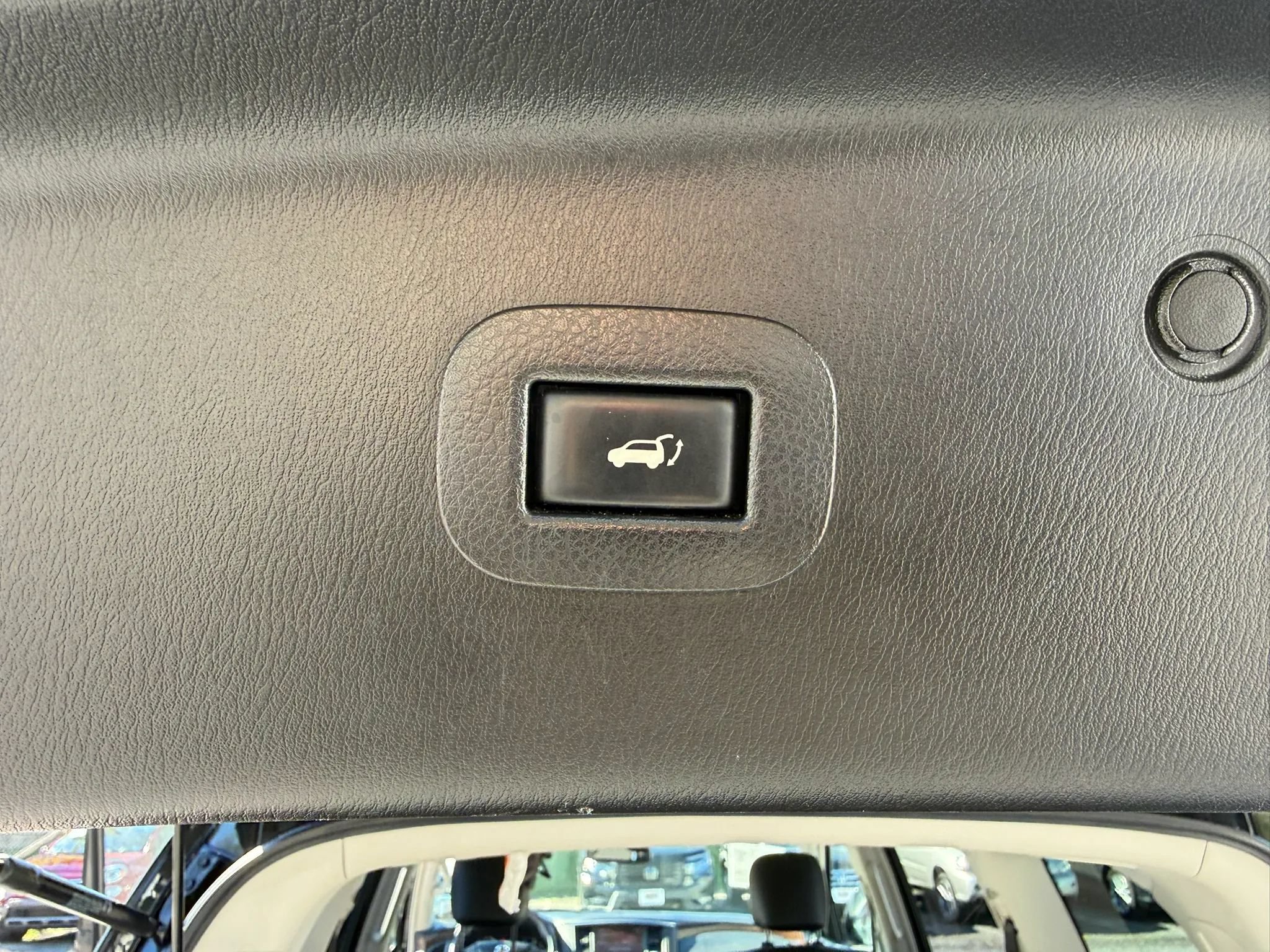 Used 2017 Nissan Armada SL w/ Interior Lighting Package AWD/4WD image 18