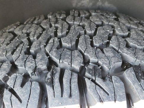 Used 2021 Chevrolet Tahoe Z71 w/ Rear Media and Nav Package image 32