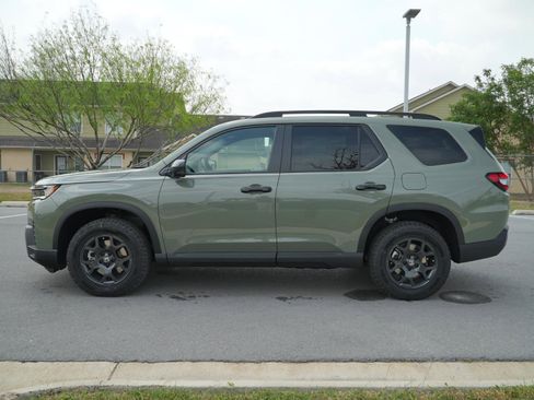 New 2026 Honda Pilot TrailSport image 10