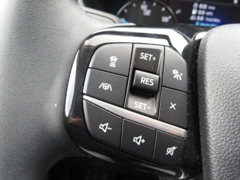 Certified 2022 Ford Escape SE w/ SE Sport Appearance Package image 23