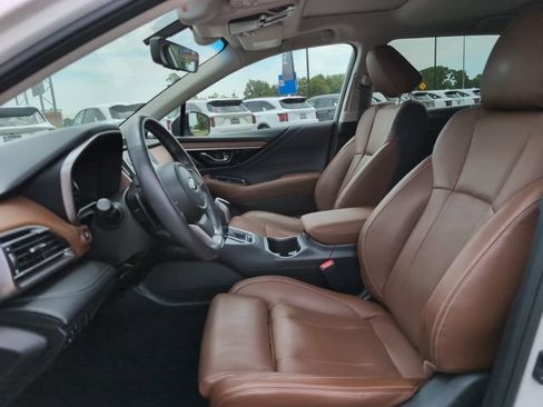 Used 2022 Subaru Outback Touring AWD/4WD image 13