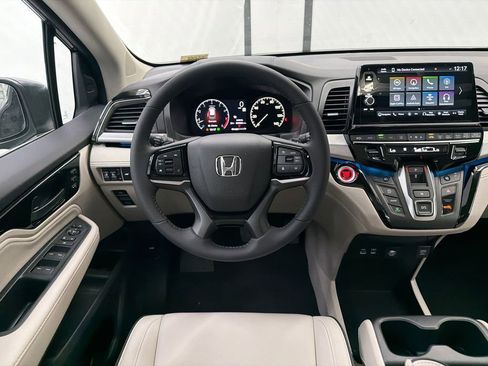 New 2026 Honda Odyssey Touring image 26