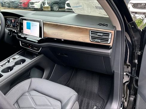 New 2026 Volkswagen Atlas SE image 16