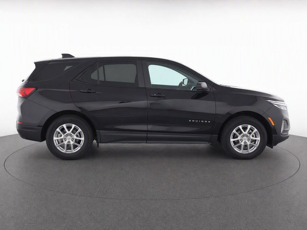 Used 2024 Chevrolet Equinox LS FWD image 10