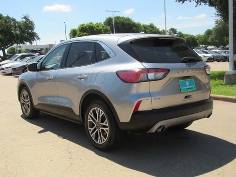 Used 2022 Ford Escape SEL image 9