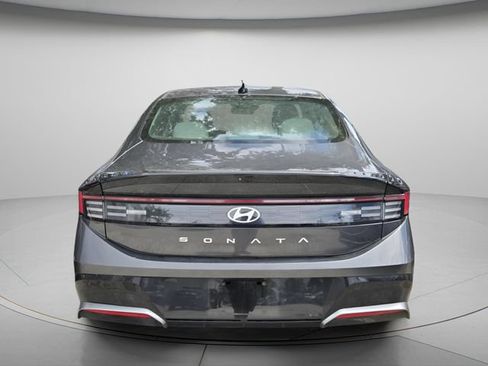 Used 2024 Hyundai Sonata SEL FWD image 5