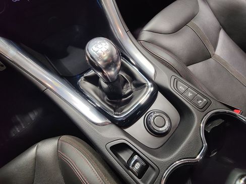 Used 2015 Chevrolet SS RWD image 34