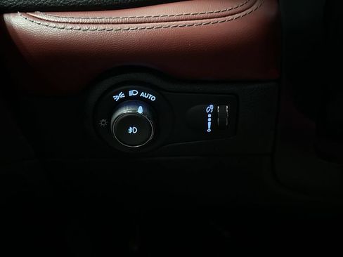 Used 2021 Dodge Durango R/T w/ Blacktop Package AWD/4WD image 18