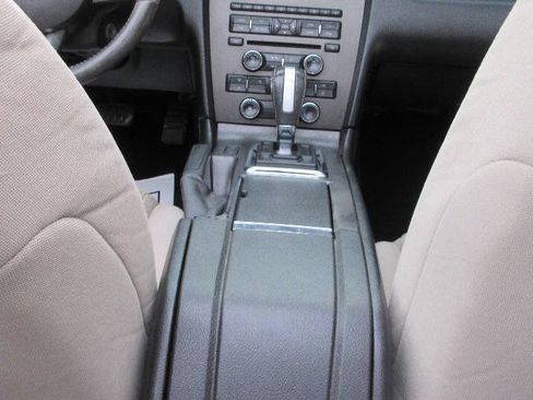 Used 2014 Ford Mustang Convertible RWD image 26