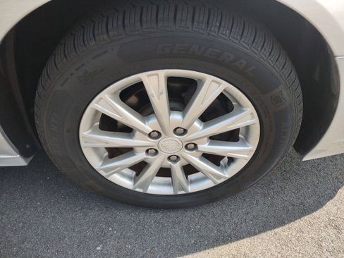 Used 2010 Buick Lucerne CXL w/ Driver Confidence Package FWD image 30