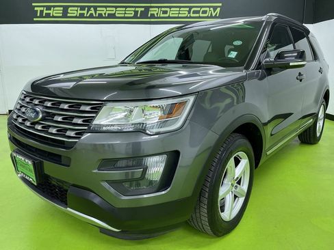 Used 2016 Ford Explorer XLT image 5