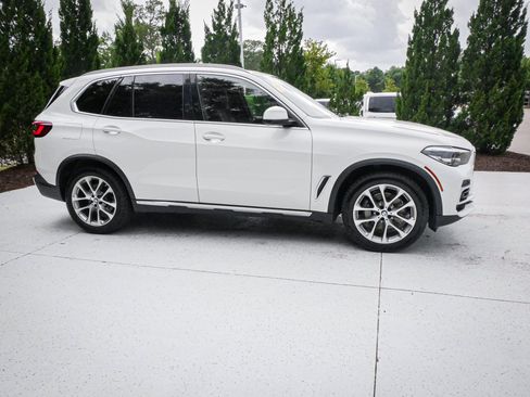 Used 2022 BMW X5 xDrive40i AWD/4WD image 11