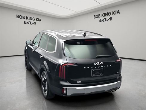Used 2024 Kia Telluride EX image 23