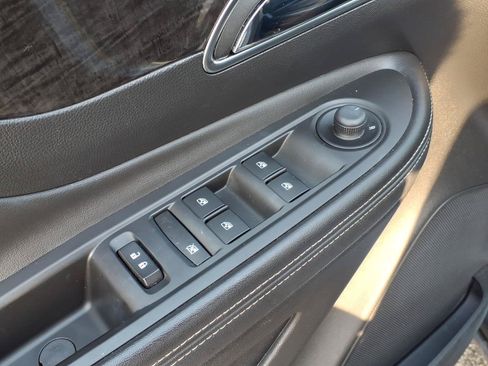 Used 2015 Buick Encore Convenience FWD image 11