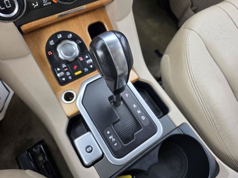 Used 2013 Land Rover LR4 HSE AWD/4WD image 16