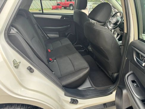 Used 2019 Subaru Outback 2.5i Premium AWD/4WD image 22