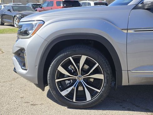 New 2026 Volkswagen Atlas Cross Sport SEL Premium R-Line AWD/4WD image 5