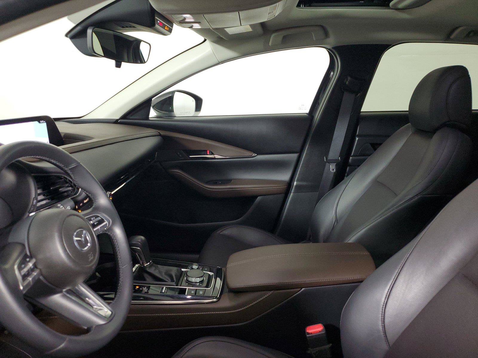 Used 2022 MAZDA CX-30 AWD 2.5 S w/ Premium Package image 22