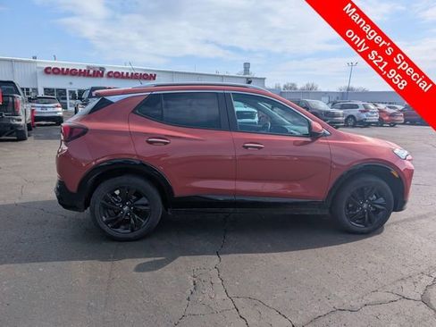 Certified 2024 Buick Encore GX Sport Touring image 9