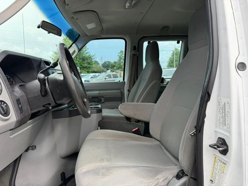 Used 2011 Ford E-350 and Econoline 350 XLT RWD image 9