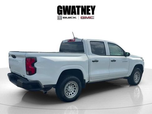 Used 2024 Chevrolet Colorado W/T RWD image 5