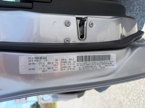 Used 2019 Jeep Cherokee Limited w/ Trailer Tow Group AWD/4WD image 27