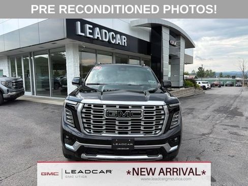 Used 2025 GMC Yukon Denali w/ Sun & Power Step Package AWD/4WD image 8