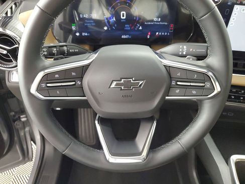 Used 2025 Chevrolet Equinox ACTIV image 21