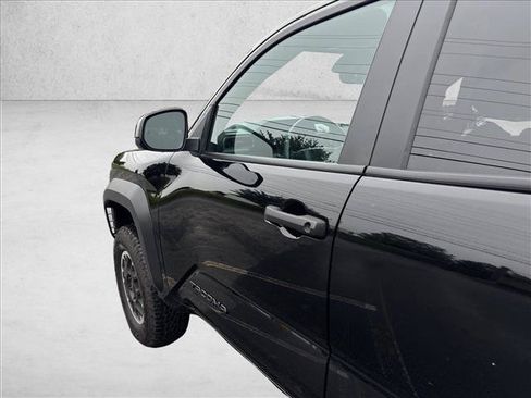 Certified 2024 Toyota Tacoma TRD Off-Road AWD/4WD image 26