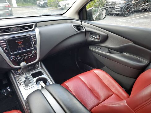 Used 2019 Nissan Murano S AWD/4WD image 16