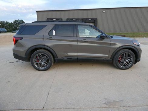New 2026 Ford Explorer ST w/ Sun And Sound Package AWD/4WD image 4