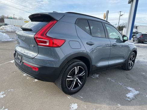 Used 2023 Volvo XC40 B5 Plus w/ Driver Assist Package image 5