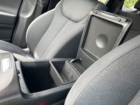 Used 2023 Hyundai Santa Fe SEL image 33