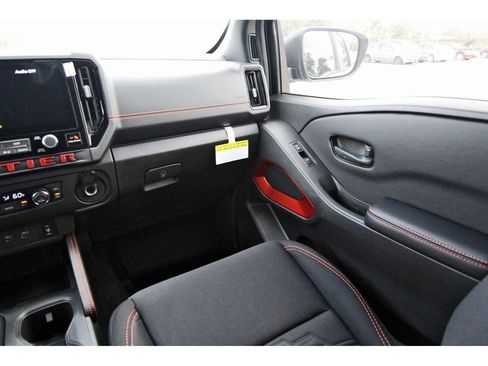 New 2026 Nissan Frontier PRO-4X w/ Pro-4x Convenience Package image 10