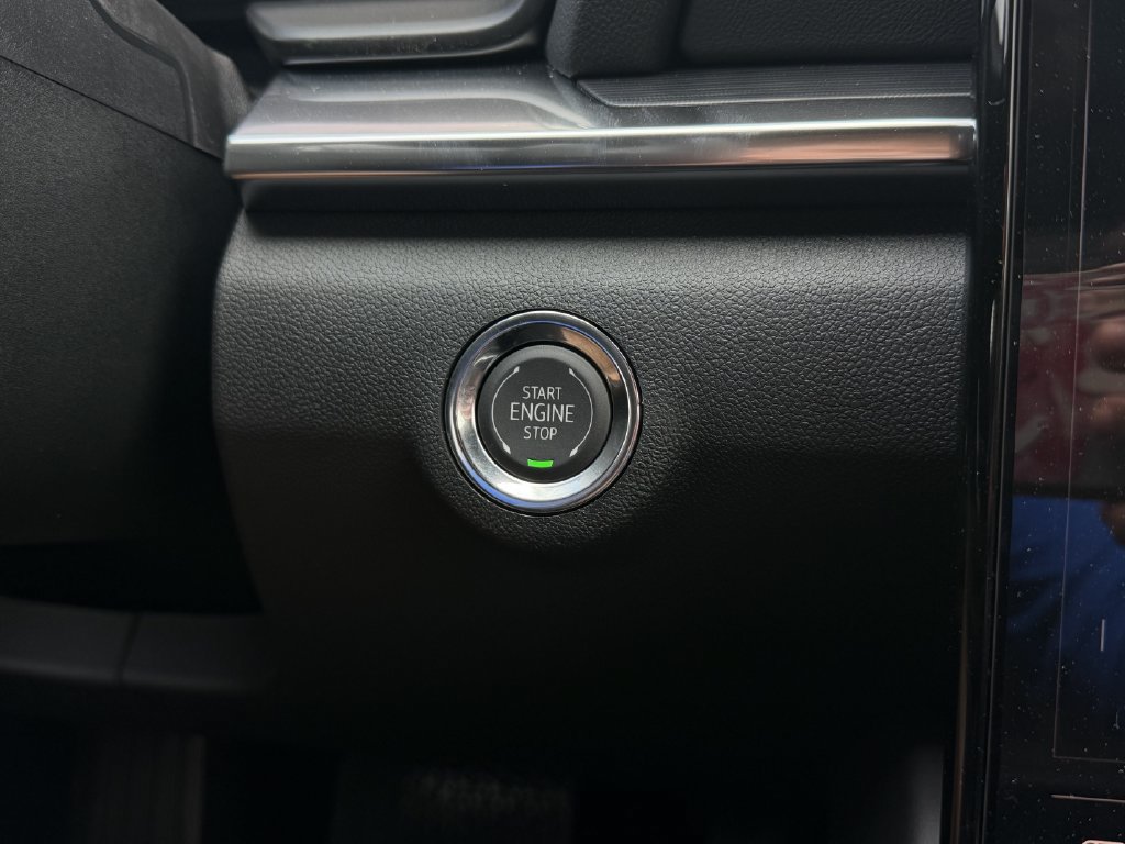 New 2027 GMC Terrain Elevation w/ Elevation Premium Package FWD image 19