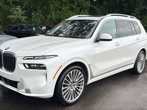 Used 2025 BMW X7 xDrive40i AWD/4WD image 7
