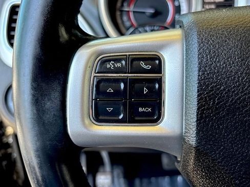 Used 2015 Dodge Journey American Value Package w/ Flexible Seating Group FWD image 19
