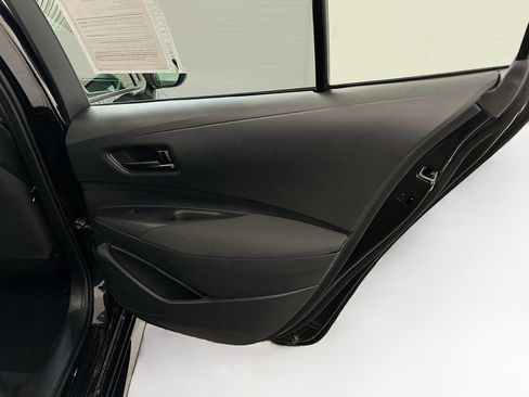 Used 2025 Toyota Corolla LE image 31