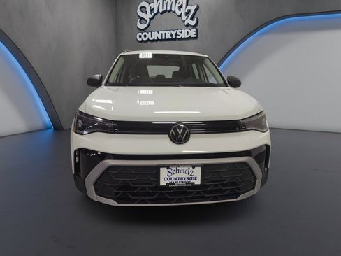 Used 2025 Volkswagen Taos S FWD image 2