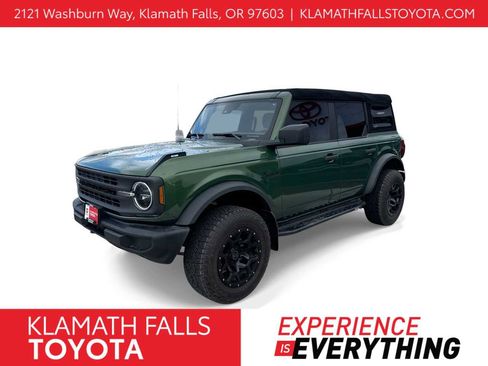 Used 2023 Ford Bronco 4-Door image 1