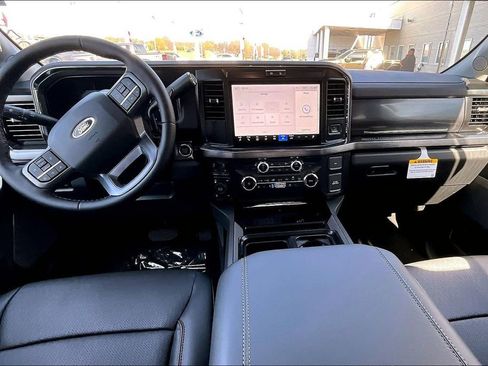 New 2026 Ford F250 Lariat w/ FX4 Off-Road Package image 5