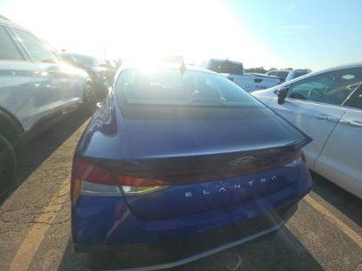 Used 2024 Hyundai Elantra SEL FWD image 5