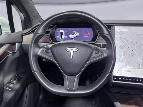 Used 2020 Tesla Model X Long Range image 9