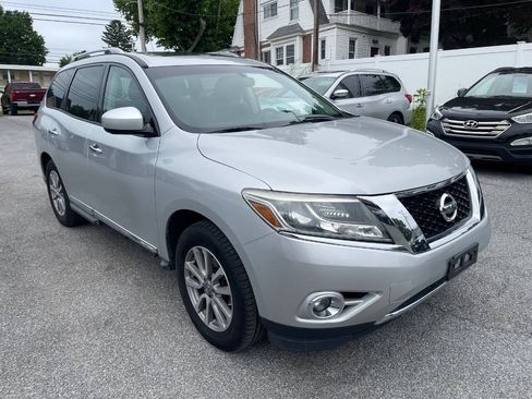 Used 2016 Nissan Pathfinder SL w/ SL Premium Package AWD/4WD image 4