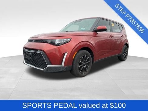Used 2023 Kia Soul LX image 3