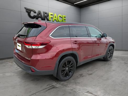 Used 2019 Toyota Highlander SE AWD/4WD image 12
