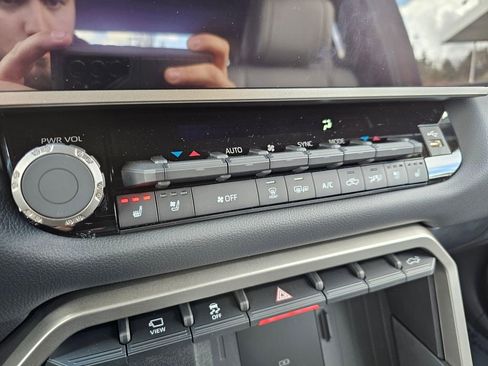 New 2026 Toyota Tundra Limited AWD/4WD image 28