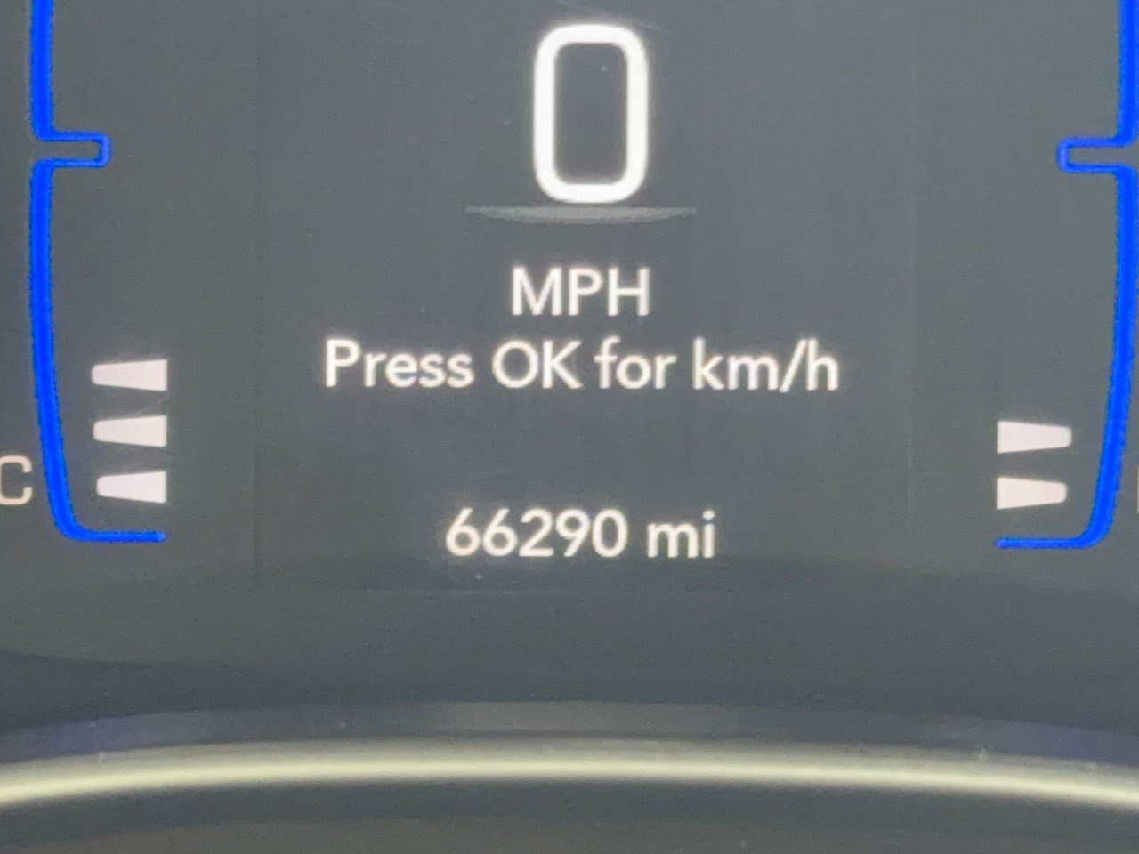 Used 2019 Chrysler Pacifica Touring-L FWD image 26